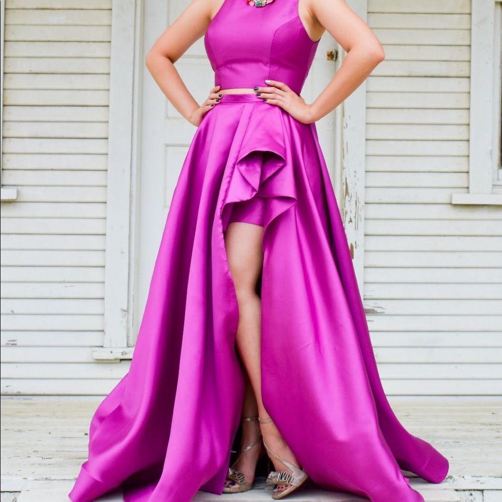 Sherri Hill prom dress